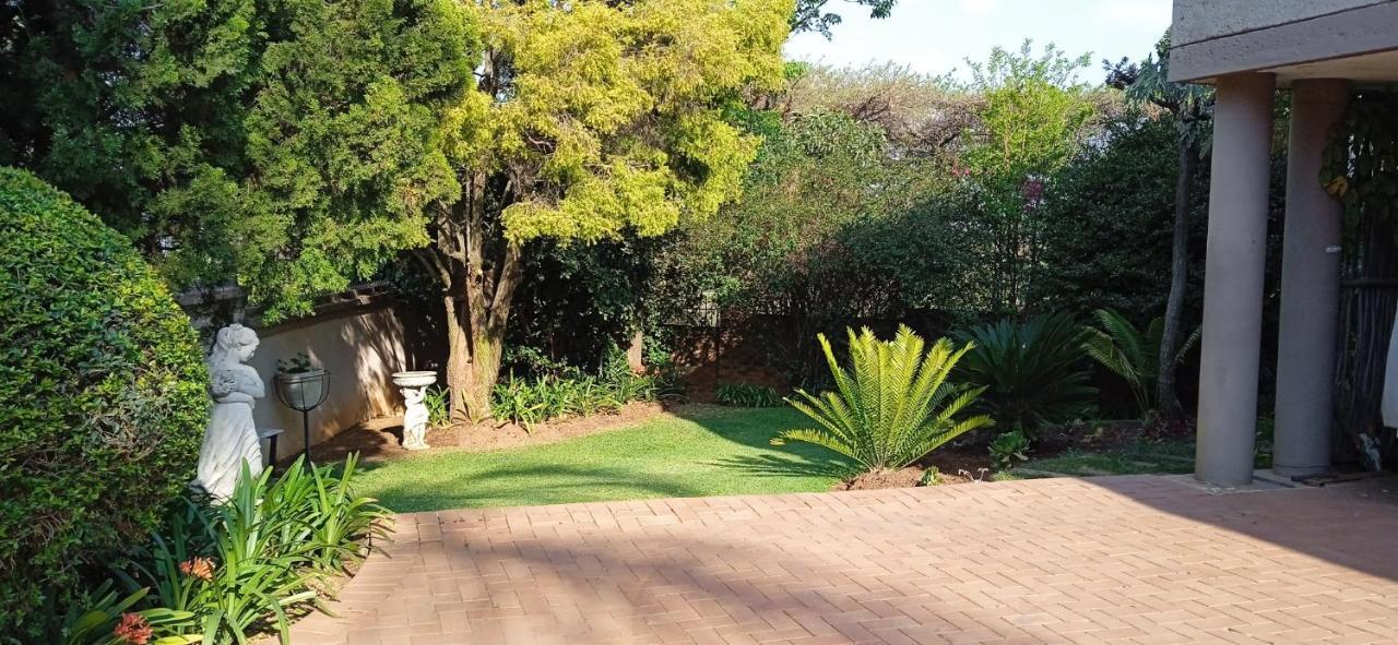 Green Scape Flatlet Pretoria-Noord Exterior foto